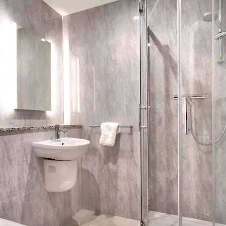 2 Bed In Oc-l29822
